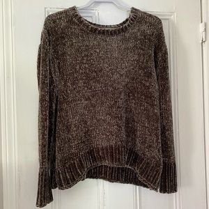 Brown sweatshirt